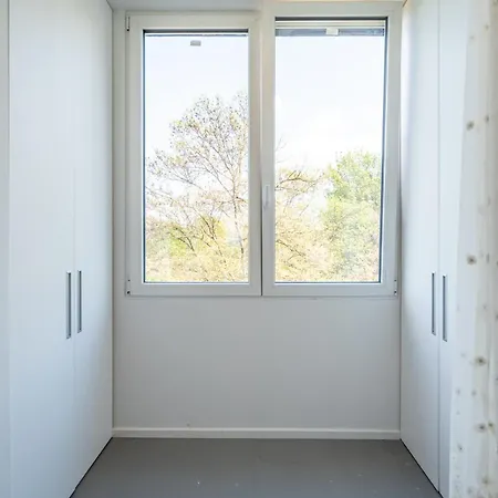 The Right Choice 14 *