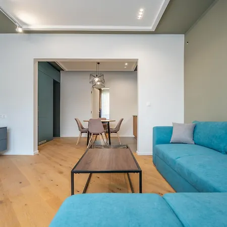 The Right Choice 14 *