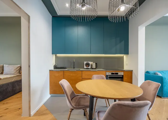 The Right Choice 14 *